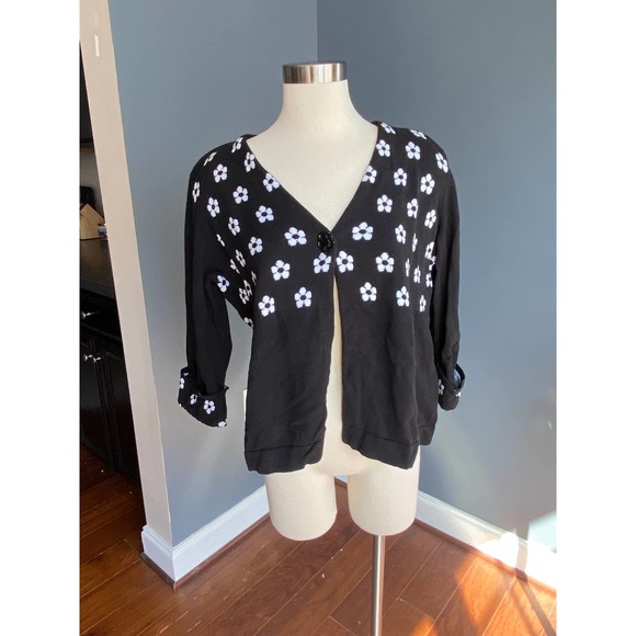 vintage black/white retro flower cardigan with one button closure - Picture 1 of 6